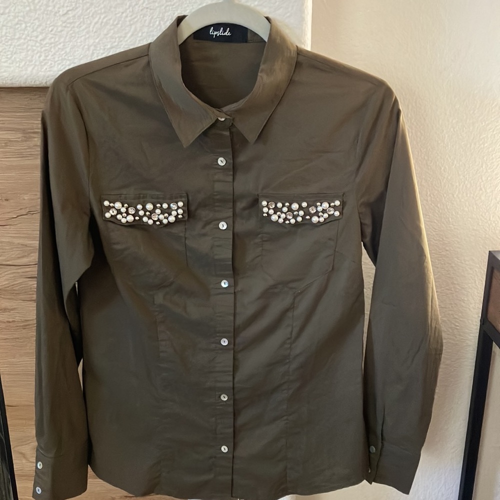 LIPSLIDE GREEN EMBELLISHED FRONT POCKETS SHIRT SIZE M